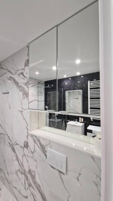 Piekny Z Widokiem Apartament